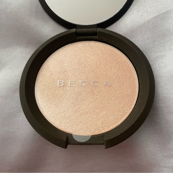 Brand New Original Becca Champagne Pop Highlighter - Picture 8 of 8